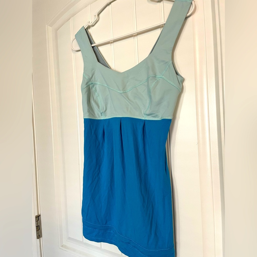 LULULEMON 2-tone Blue Tank Top Size 4